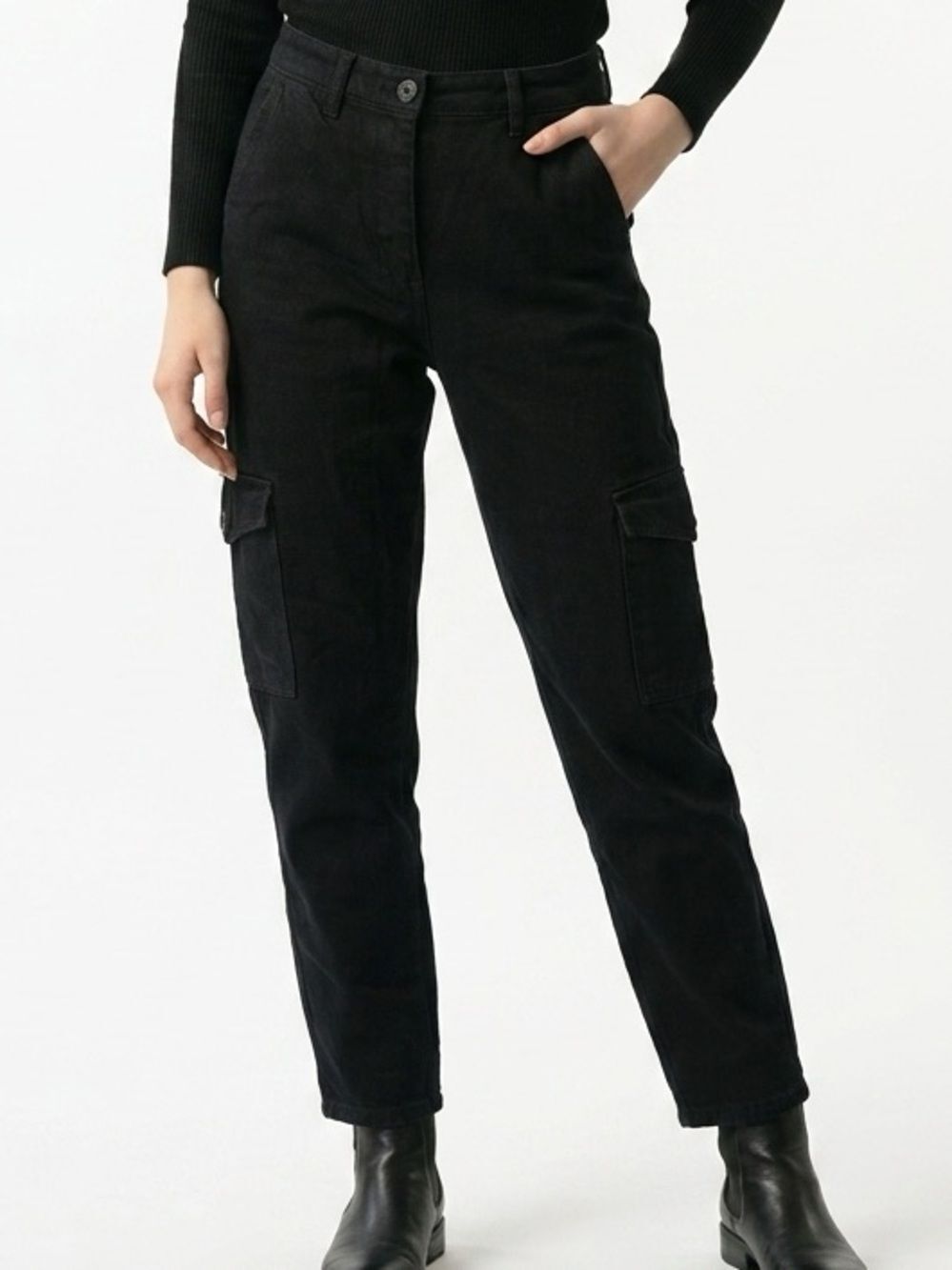 WILFRED FREE | ARTIZIA Black Straight-Leg Cargo Jeans Women’s Size 6